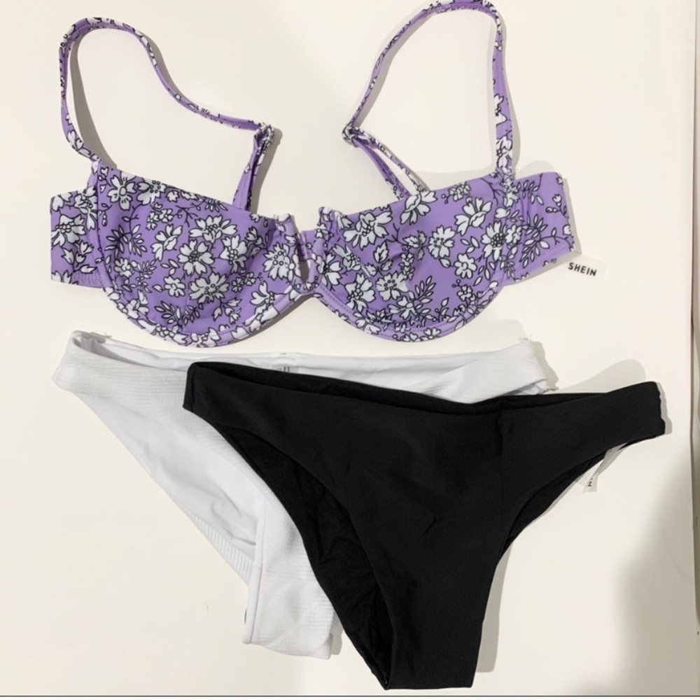 Floral V Wired Underwire Bikini Top with 2 Bottoms